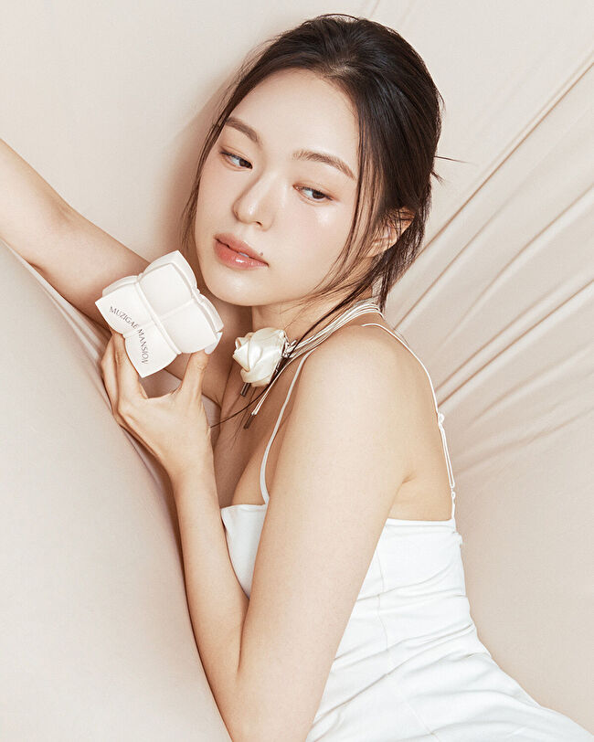 MUZIGAE MANSION Sleek Water Cushion (N19) | MCLUB